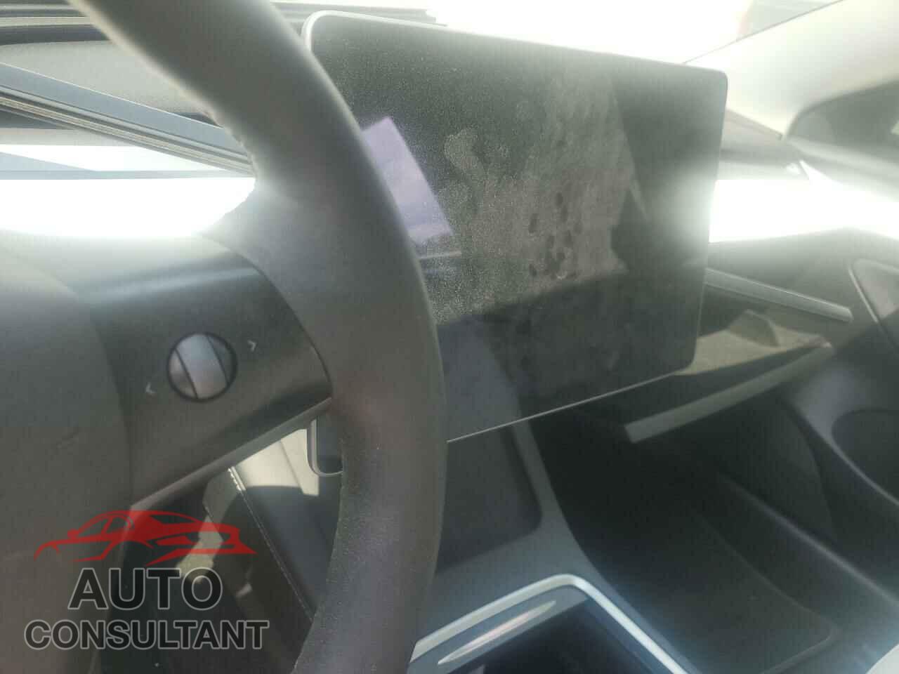 TESLA MODEL 3 2021 - 5YJ3E1EB2MF092007
