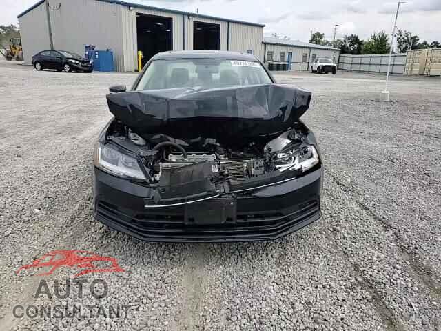 VOLKSWAGEN JETTA 2017 - 3VWDB7AJ1HM368690
