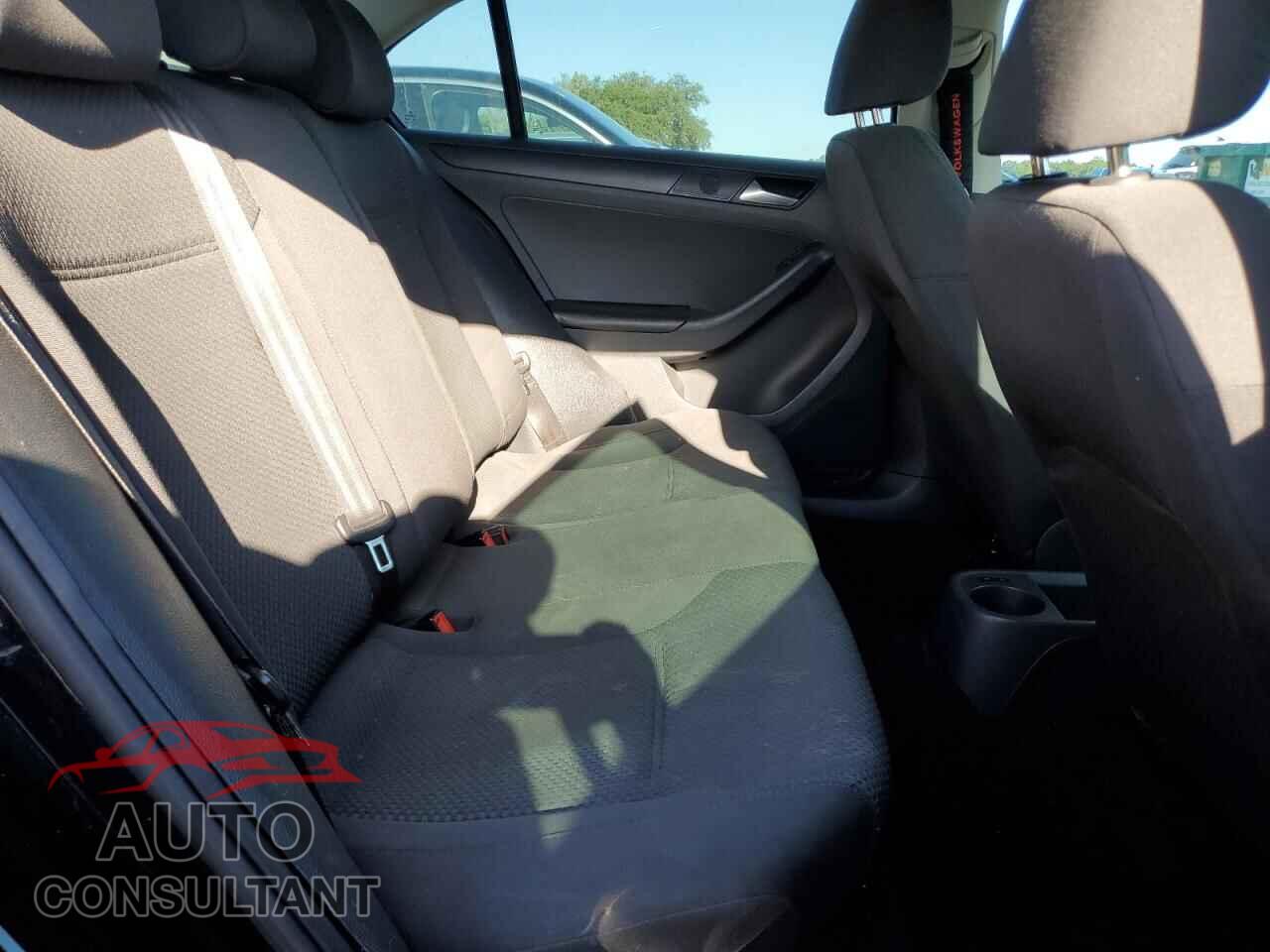 VOLKSWAGEN JETTA 2013 - 3VW2K7AJ2DM203734