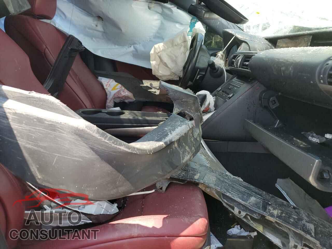 LEXUS IS 2017 - JTHBA1D22H5058437