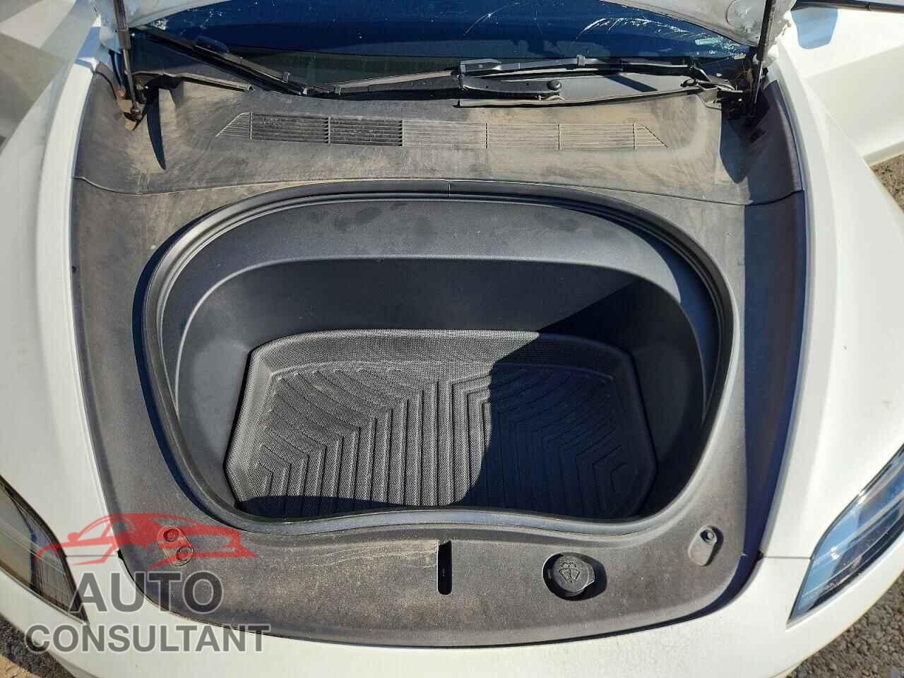 TESLA MODEL 3 2024 - 5YJ3E1EA2RF854928