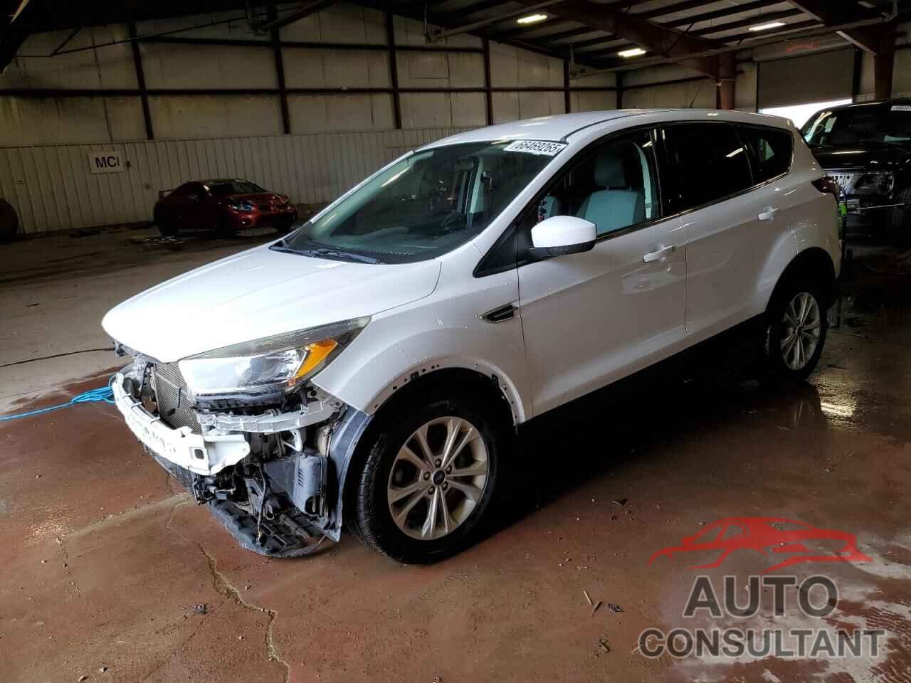 FORD ESCAPE 2017 - 1FMCU0GD4HUE45965