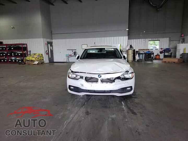 BMW 3 SERIES 2016 - WBA8E5G52GNU20890