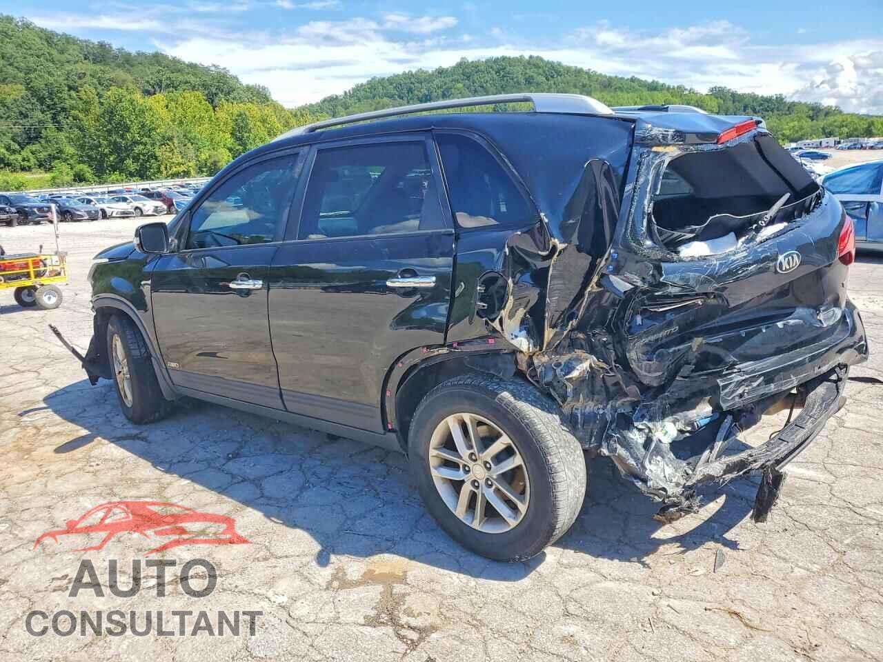 KIA SORENTO 2015 - 5XYKTCA65FG642740