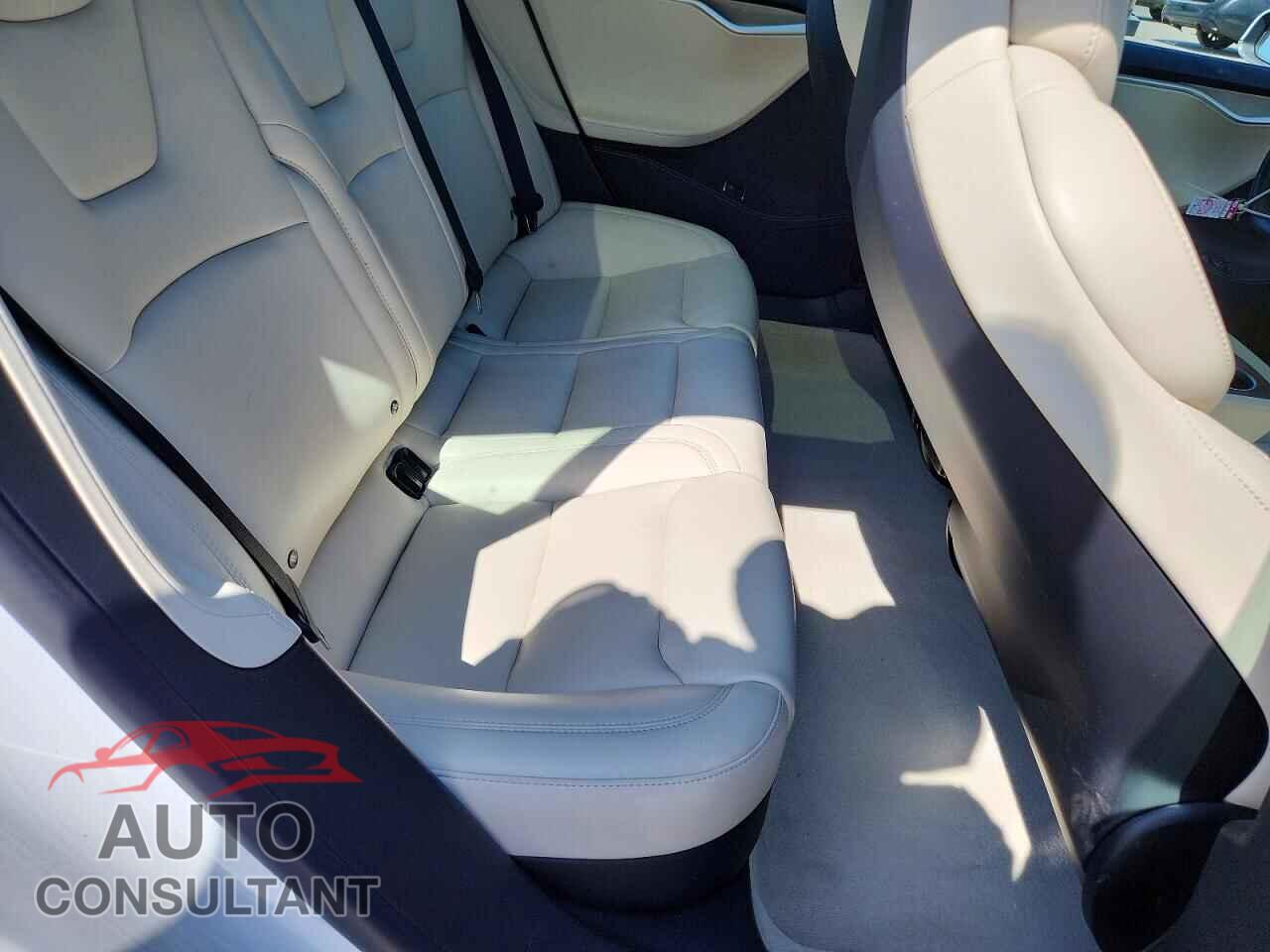 TESLA MODEL S 2018 - 5YJSA1E4XJF247164