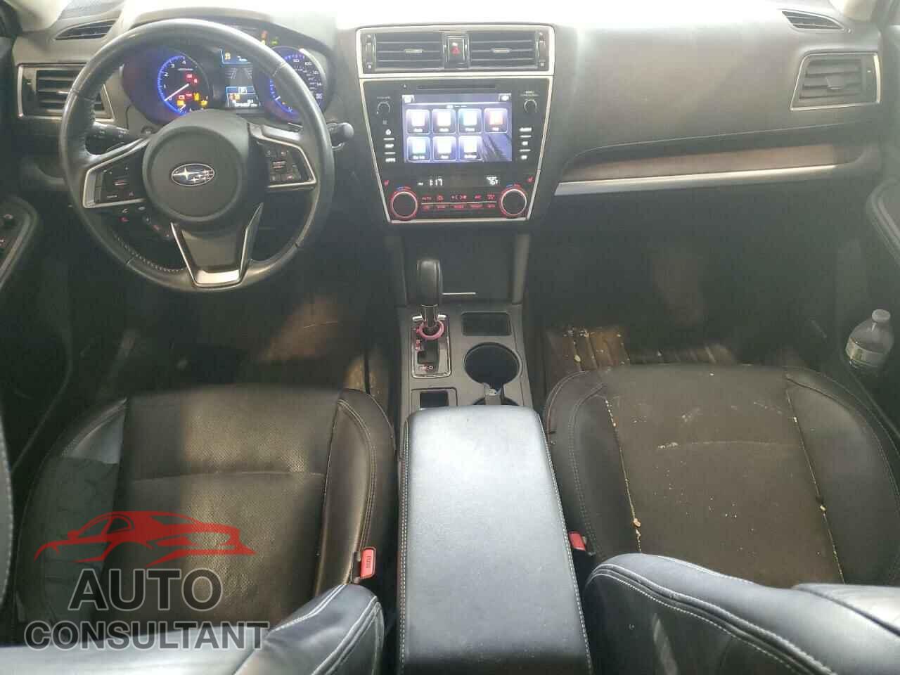 SUBARU OUTBACK 2018 - 4S4BSENC4J3304205