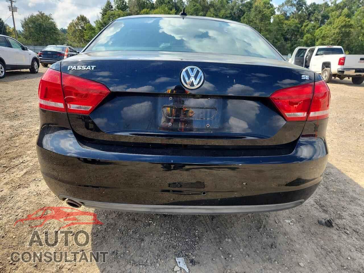 VOLKSWAGEN PASSAT 2014 - 1VWBP7A38EC007075