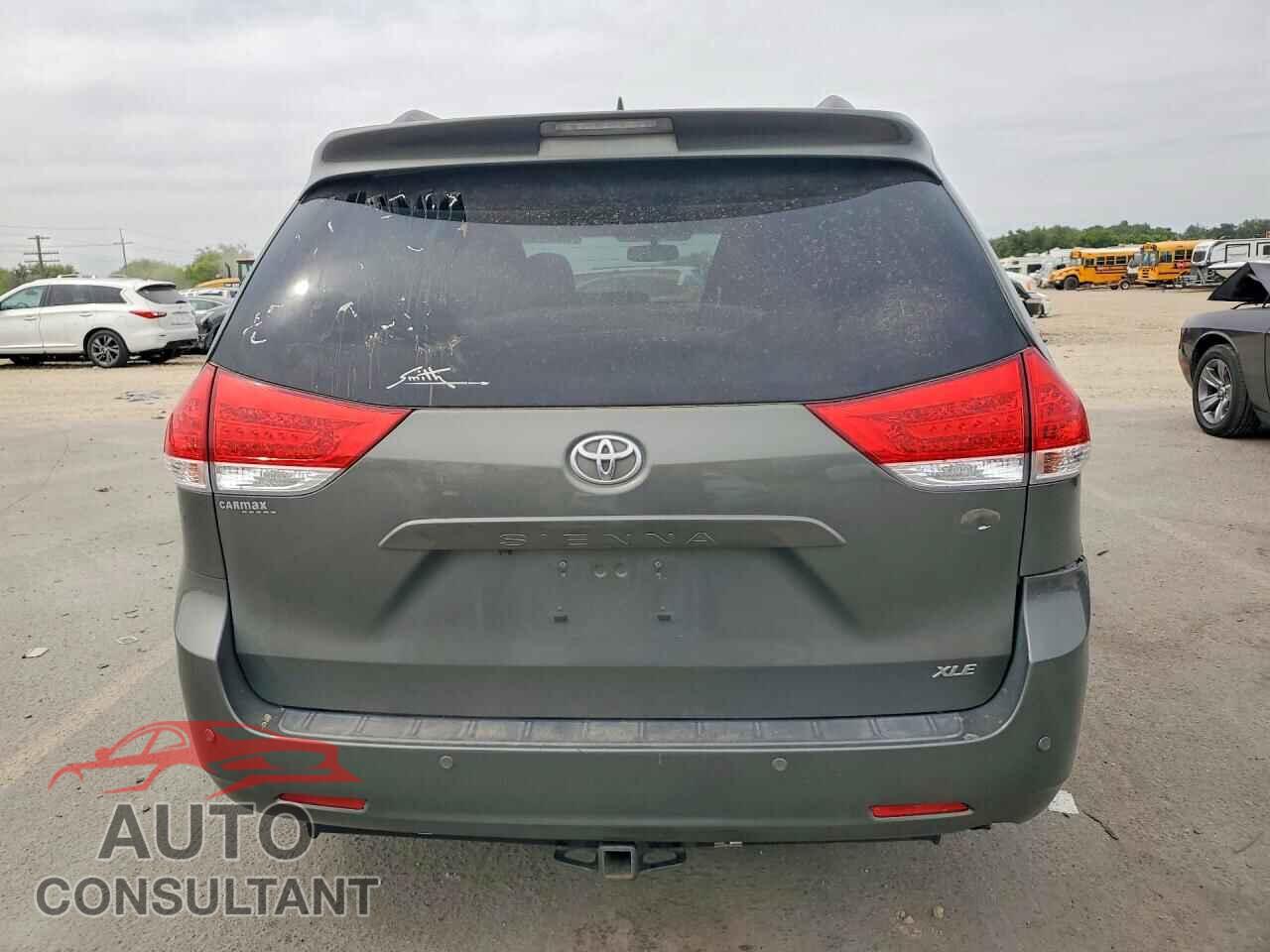 TOYOTA SIENNA 2011 - 5TDYK3DC2BS099634