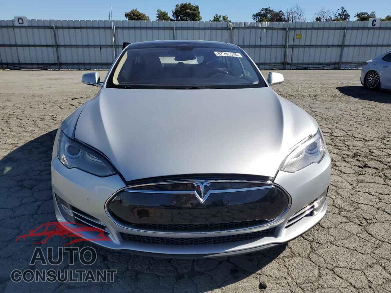TESLA MODEL S 2013 - 5YJSA1CN3DFP13484