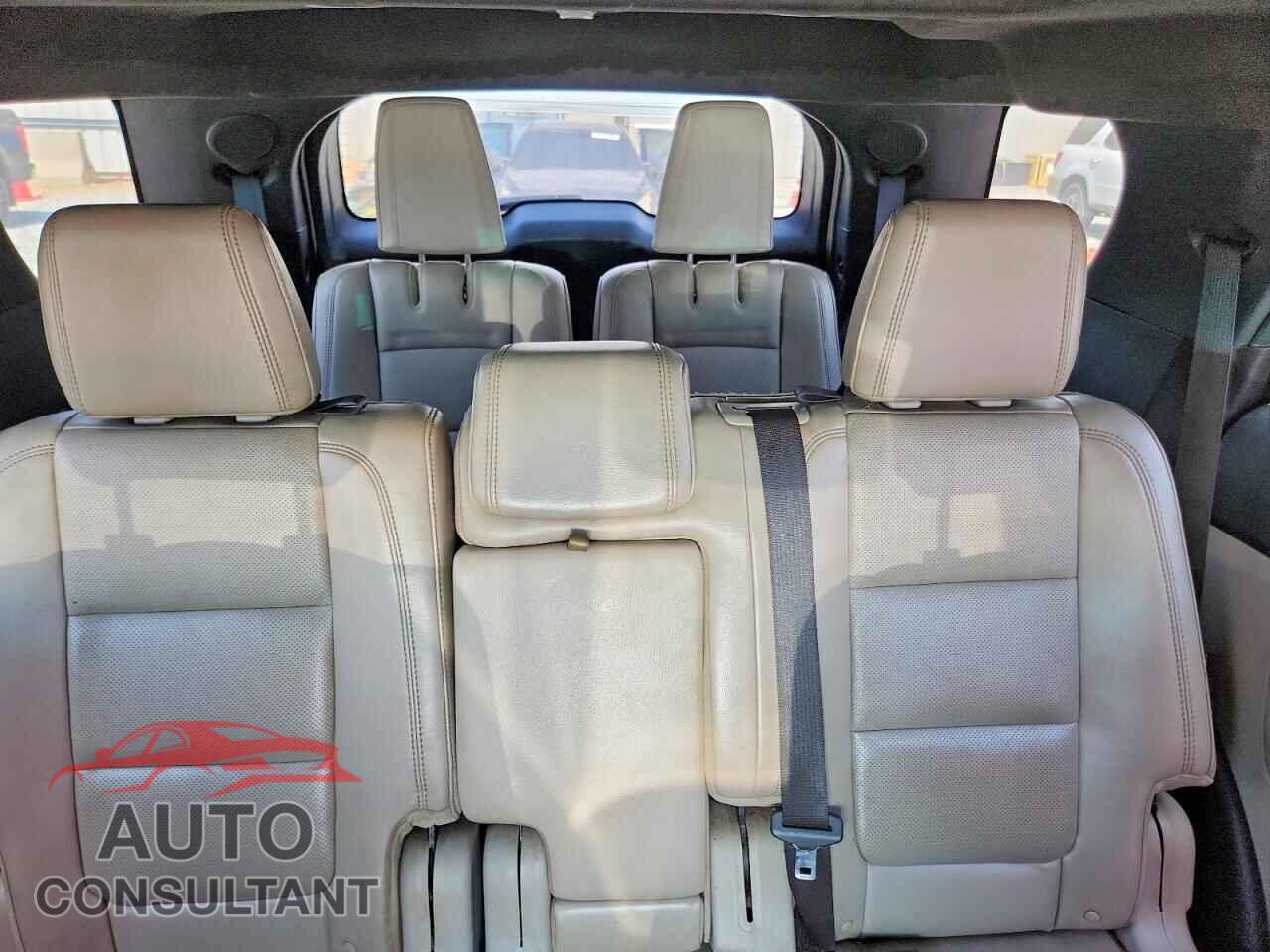 FORD EXPLORER 2011 - 1FMHK8F89BGA86004