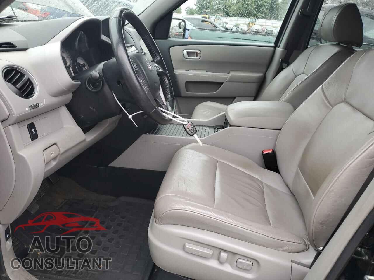 HONDA PILOT 2013 - 5FNYF4H53DB044686