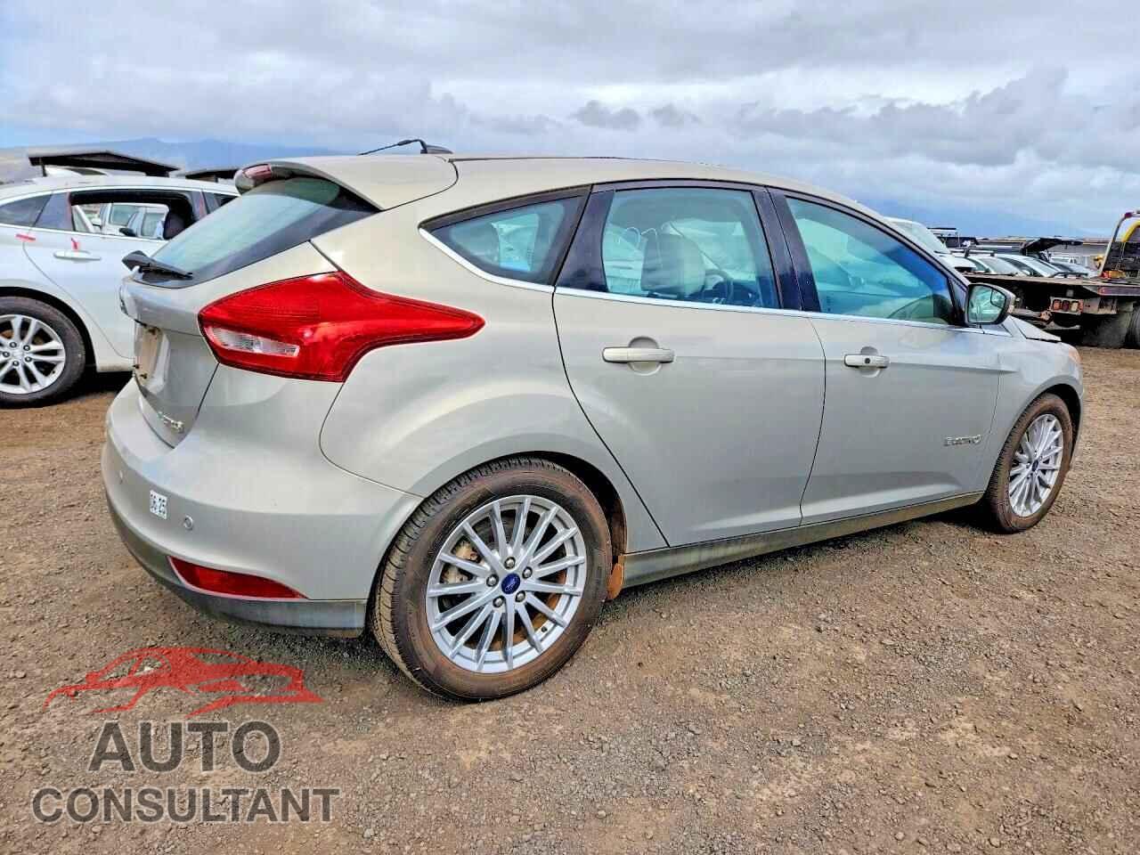 FORD FOCUS 2016 - 1FADP3R44GL372900