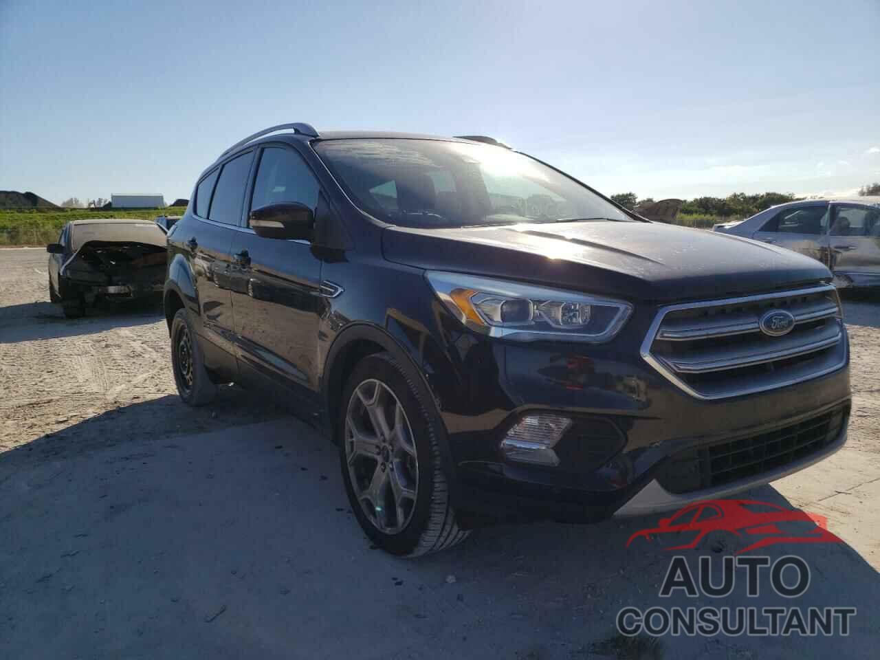 FORD ESCAPE 2017 - 1FMCU0J98HUA22309