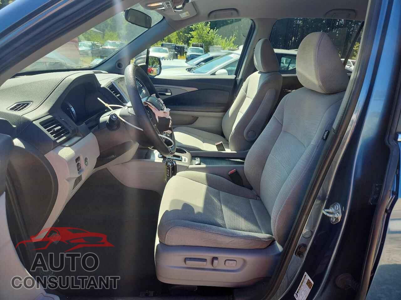 HONDA PILOT 2017 - 5FNYF6H31HB065567