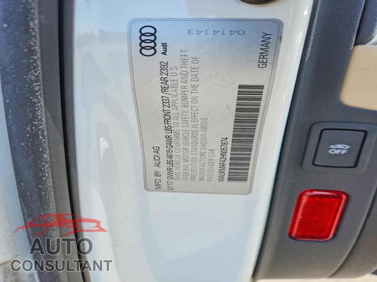 AUDI A4 2017 - WAUKMAF42HN057874