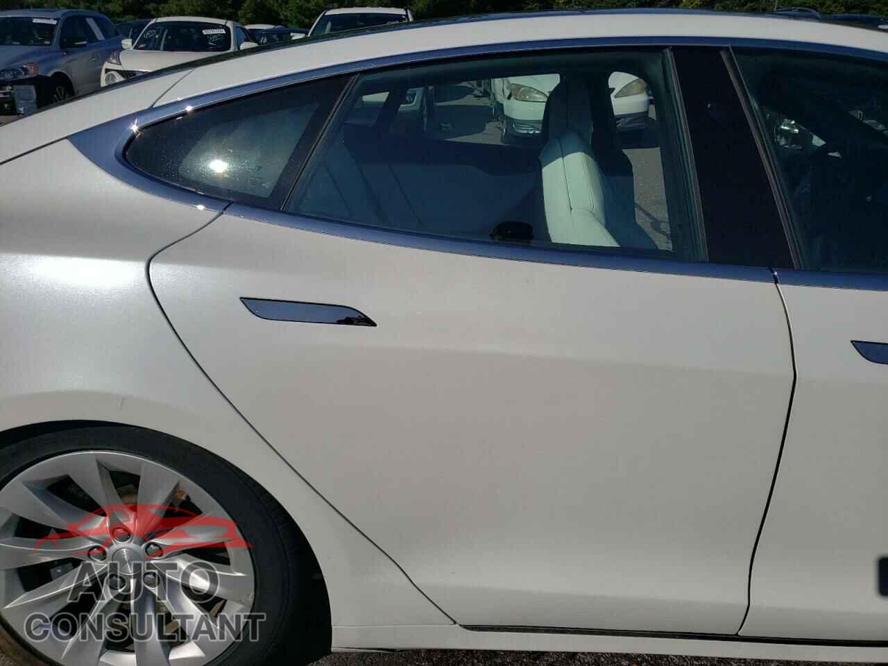 TESLA MODEL S 2018 - 5YJSA1E20JF274078