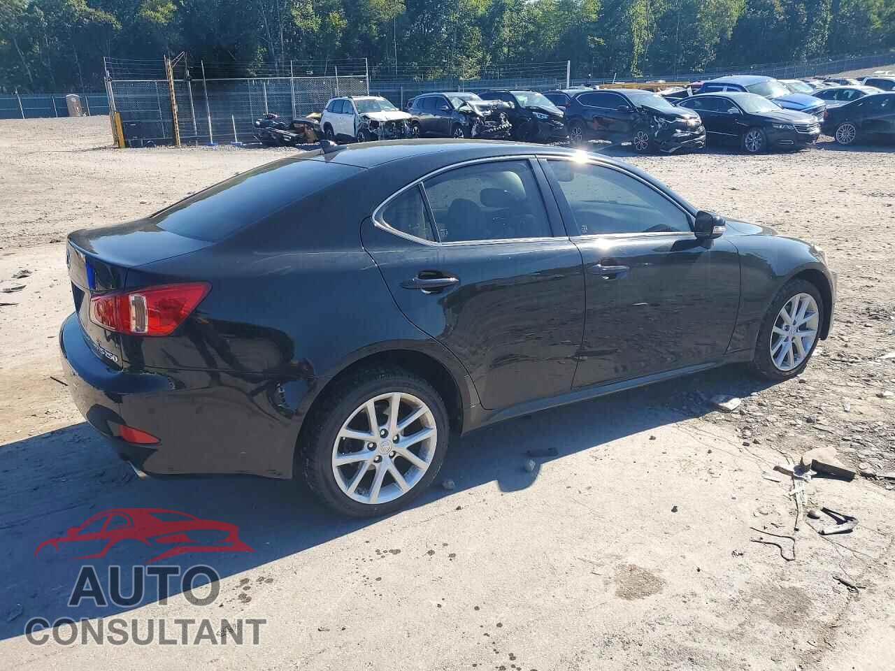 LEXUS IS 2011 - JTHCF5C27B5051943