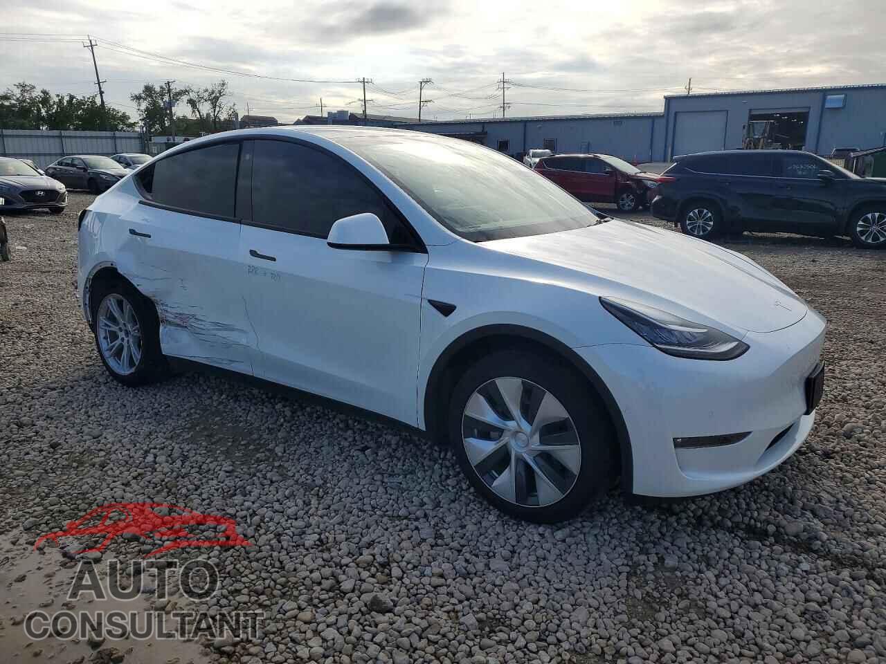 TESLA MODEL Y 2022 - 7SAYGDEE6NF451472