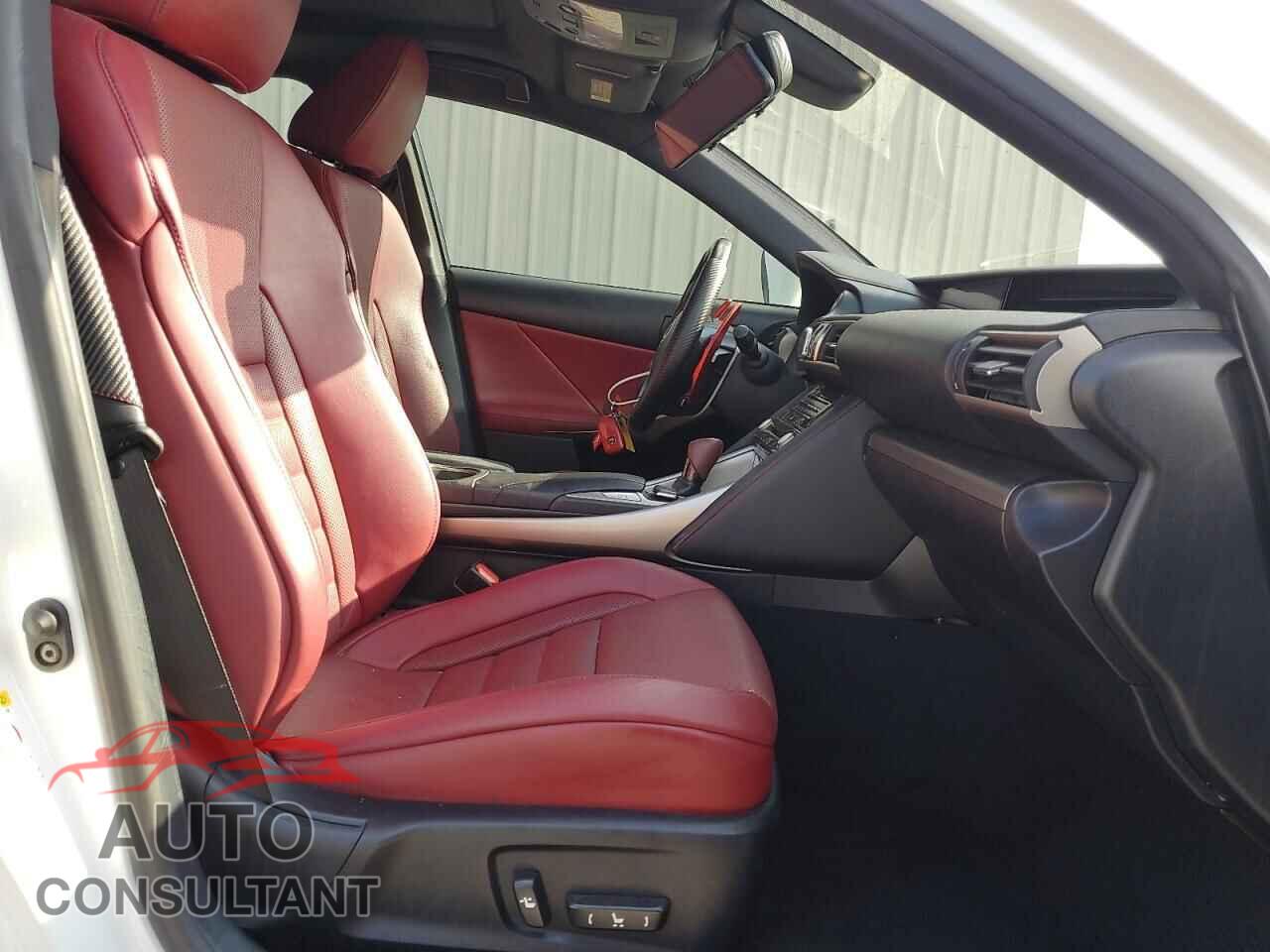 LEXUS IS 2017 - JTHBE1D25H5031284