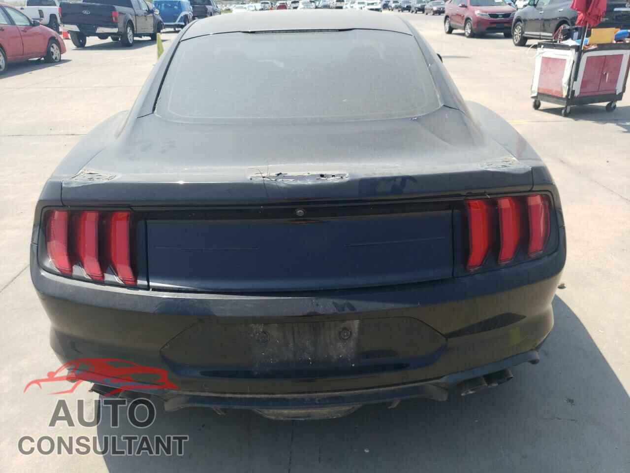 FORD MUSTANG 2018 - 1FA6P8CF3J5146455
