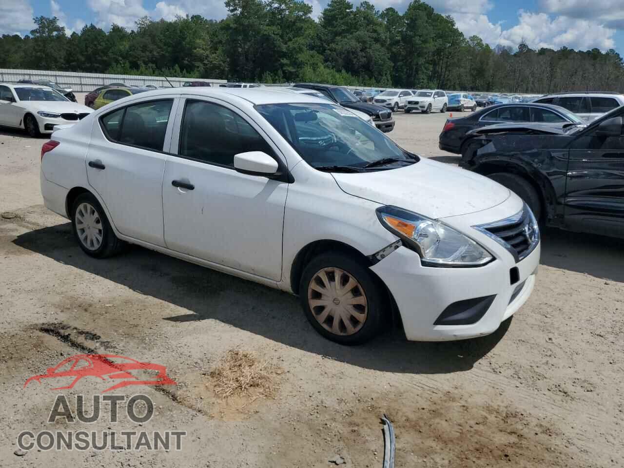 NISSAN VERSA 2018 - 3N1CN7AP1JL800218