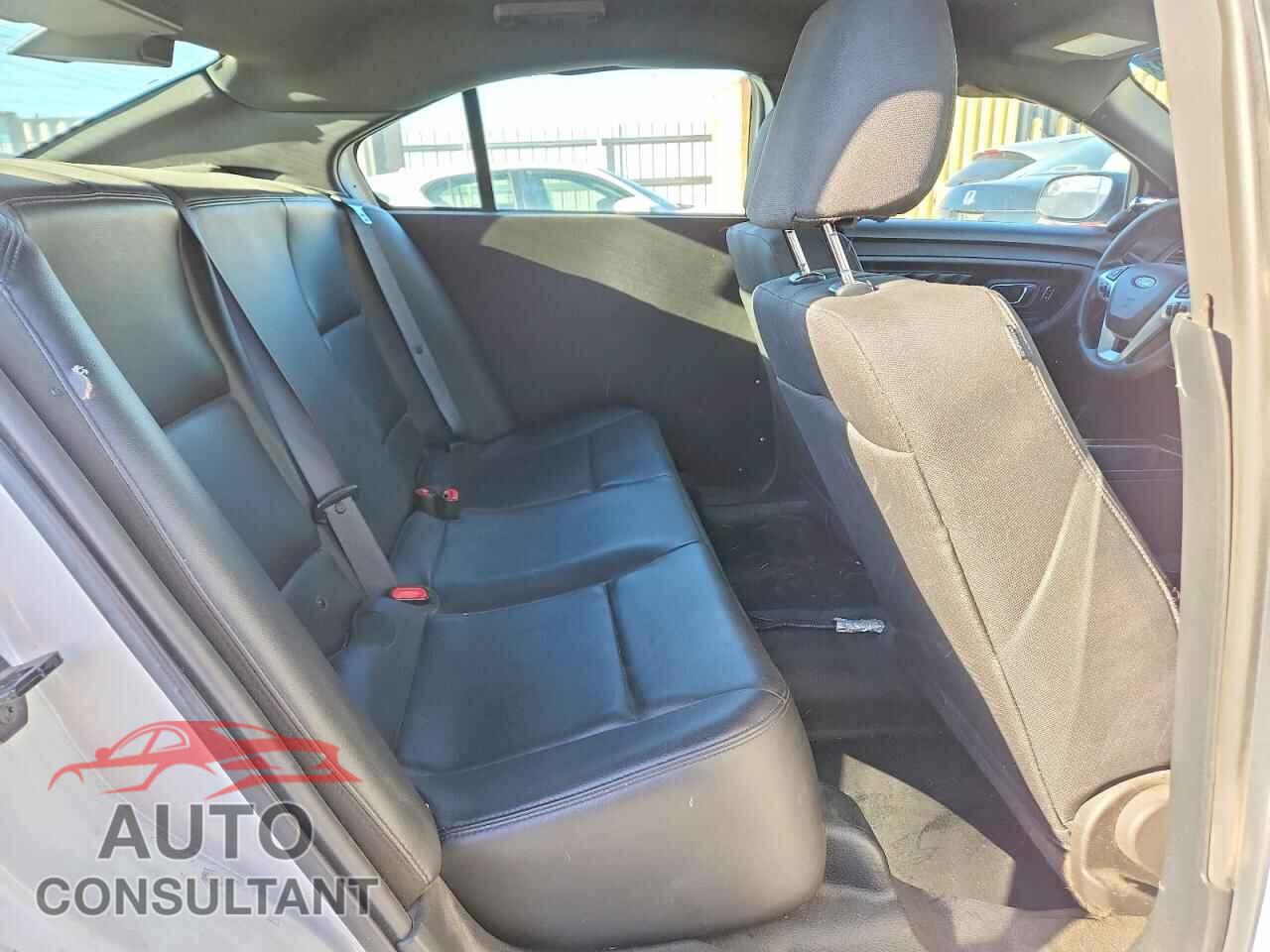 FORD TAURUS 2017 - 1FAHP2L86HG100317