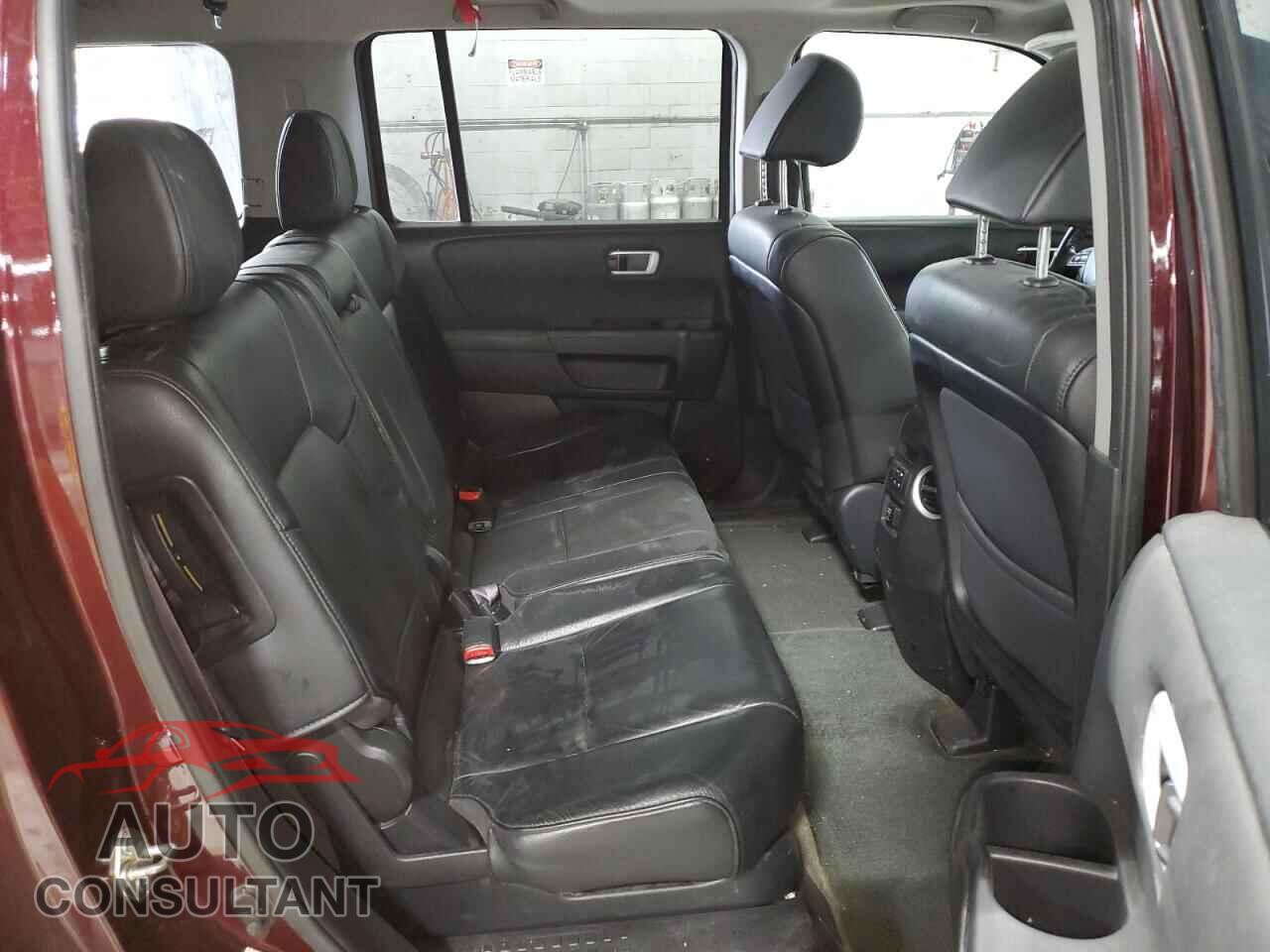 HONDA PILOT 2014 - 5FNYF4H56EB045512