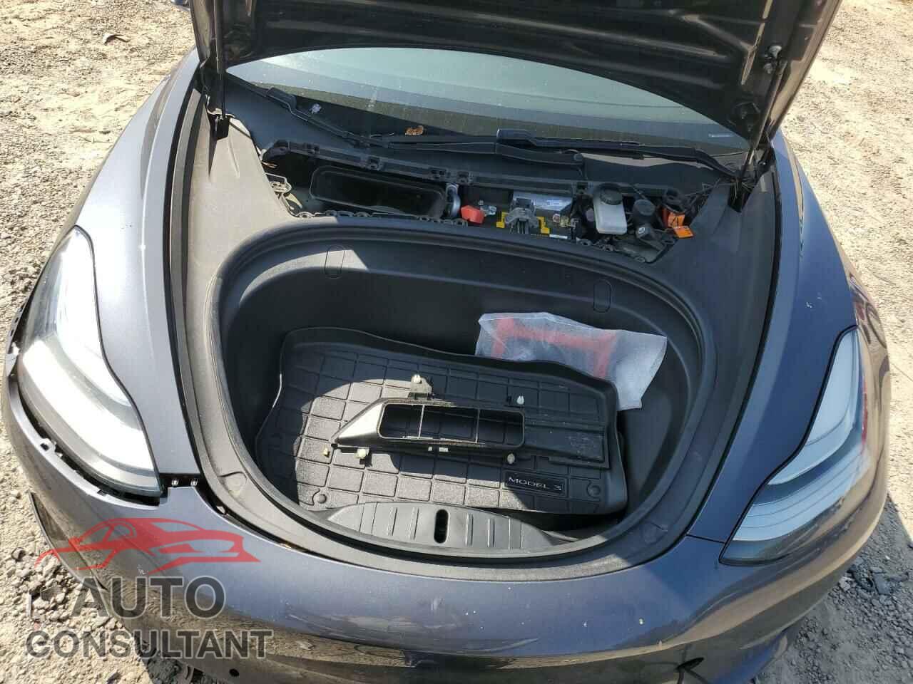 TESLA MODEL 3 2018 - 5YJ3E1EB0JF114355