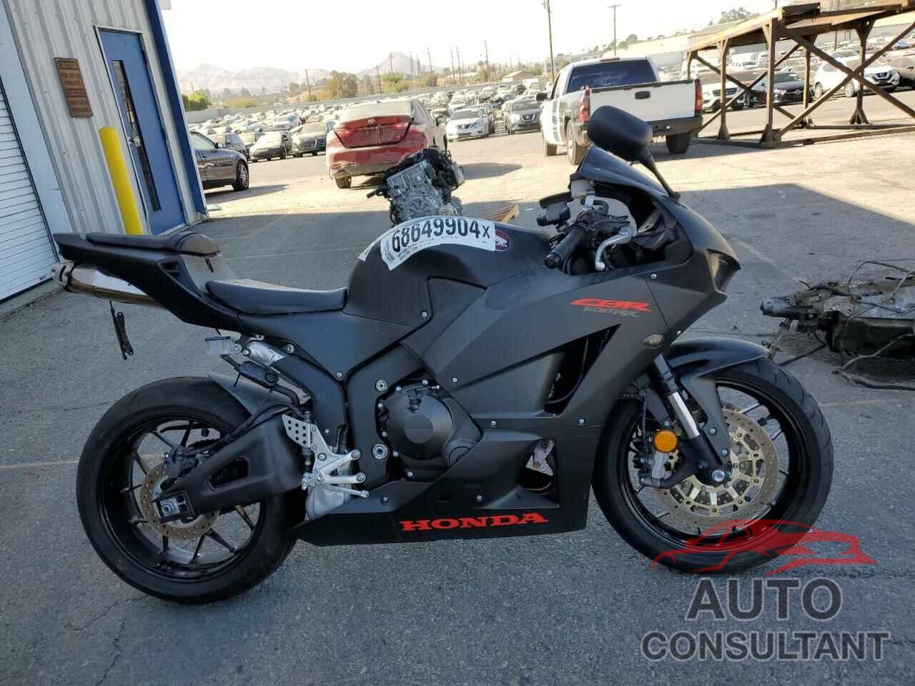 HONDA CBR CYCLE 2019 - JH2PC40H1KK500055