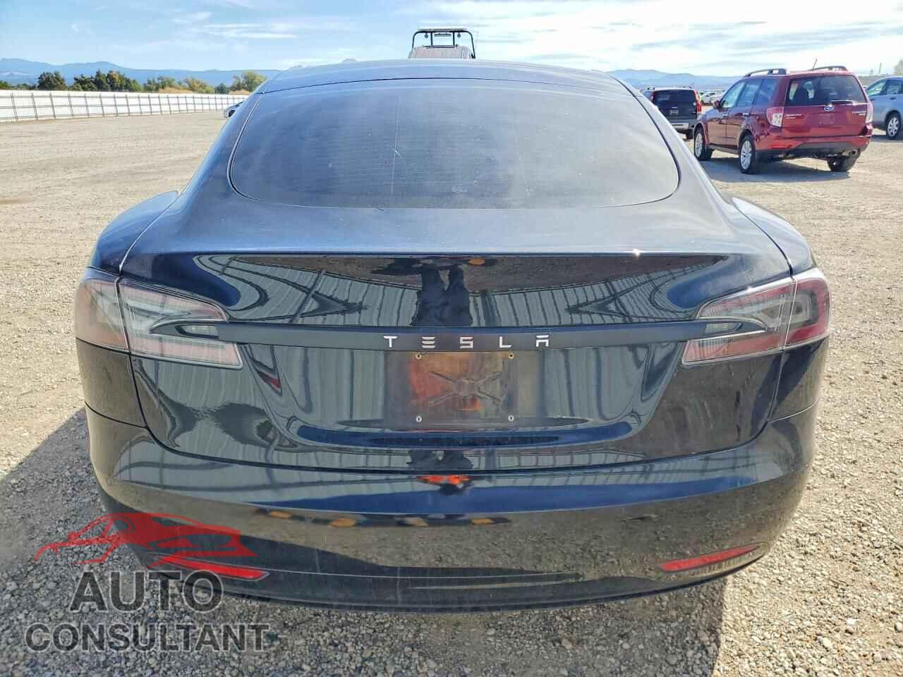 TESLA MODEL S 2017 - 5YJSA1E10HF192711