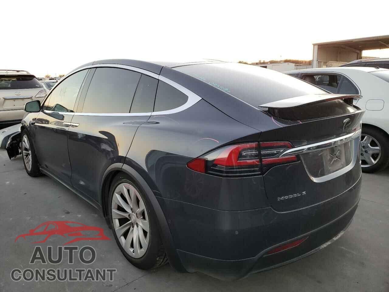 TESLA MODEL X 2017 - 5YJXCAE20HF043594