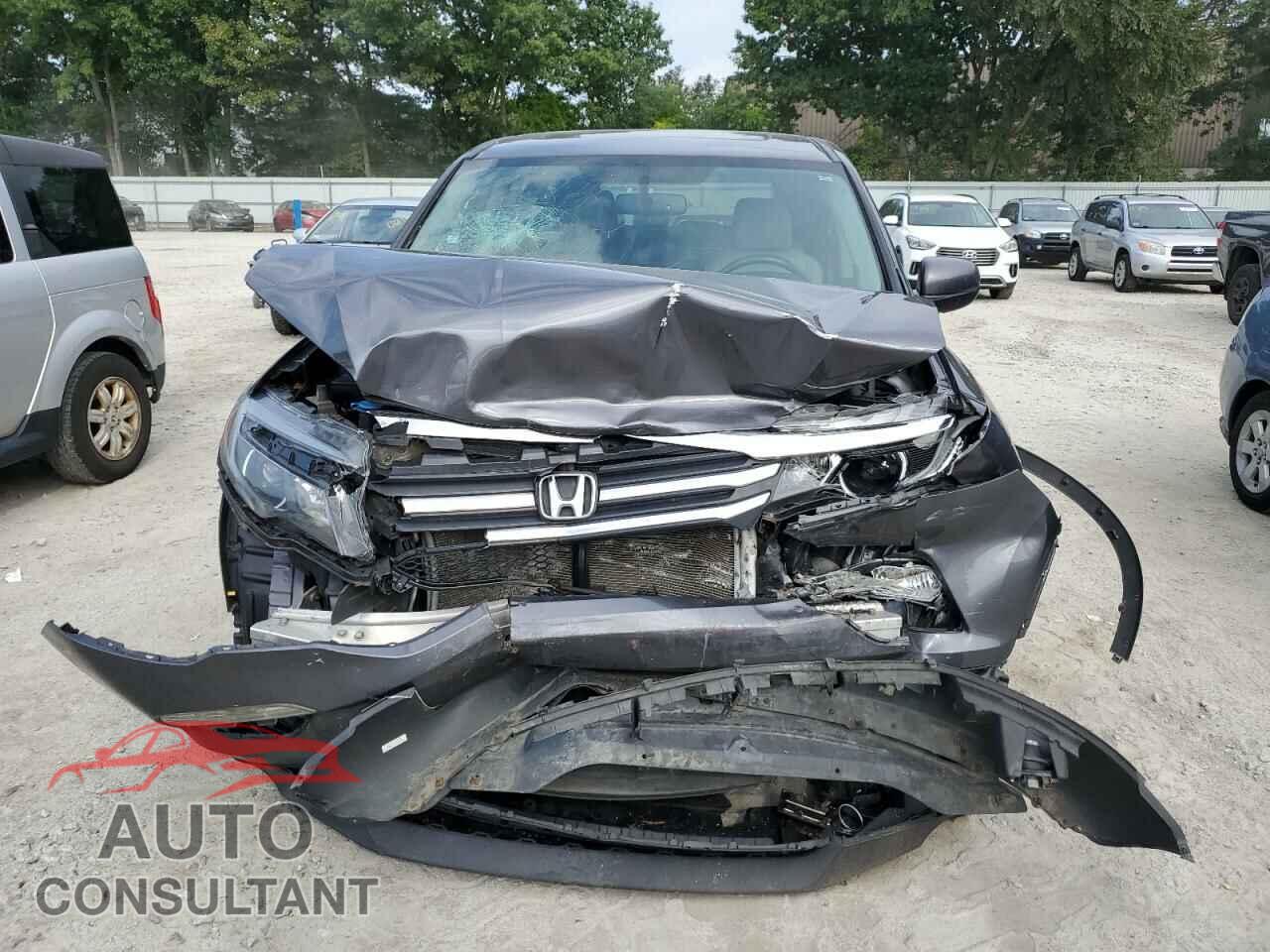 HONDA PILOT 2017 - 5FNYF6H55HB012260