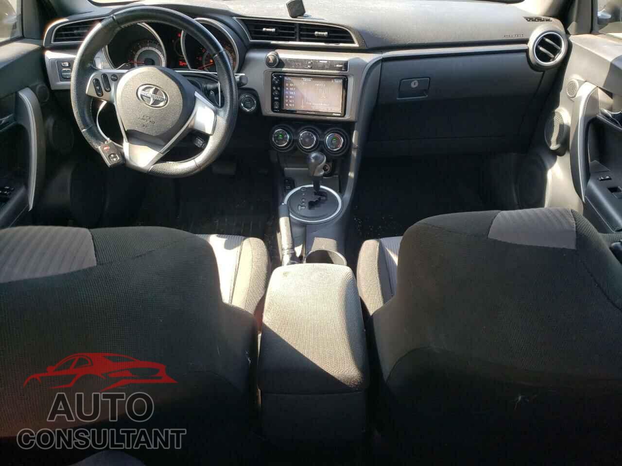 TOYOTA SCION 2016 - JTKJF5C71GJ017735