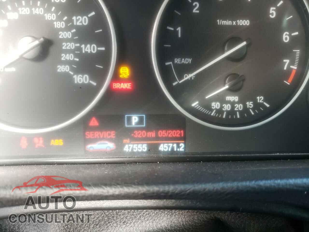 BMW 3 SERIES 2016 - WBA8E1G52GNU11017