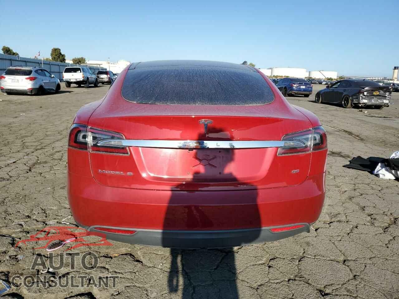 TESLA MODEL S 2013 - 5YJSA1DN2DFP09523