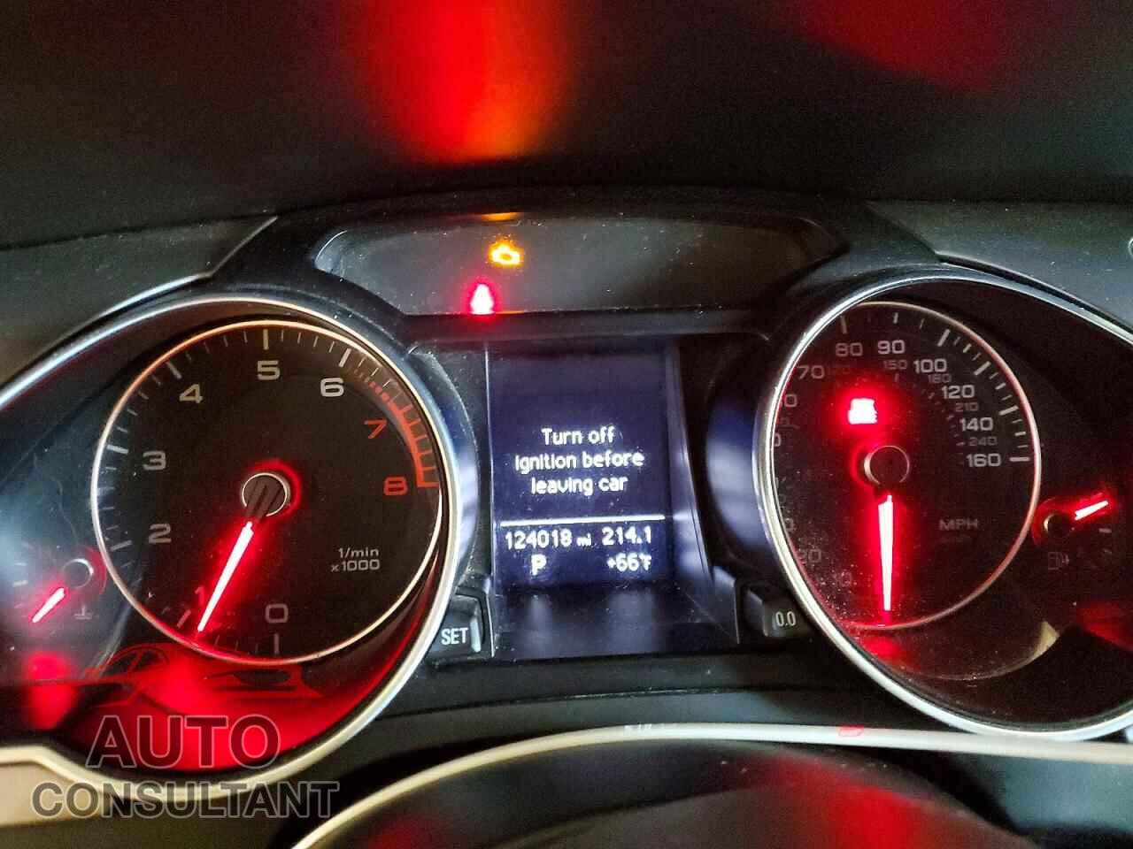 AUDI A5 2014 - WAUCFAFH8EN001077