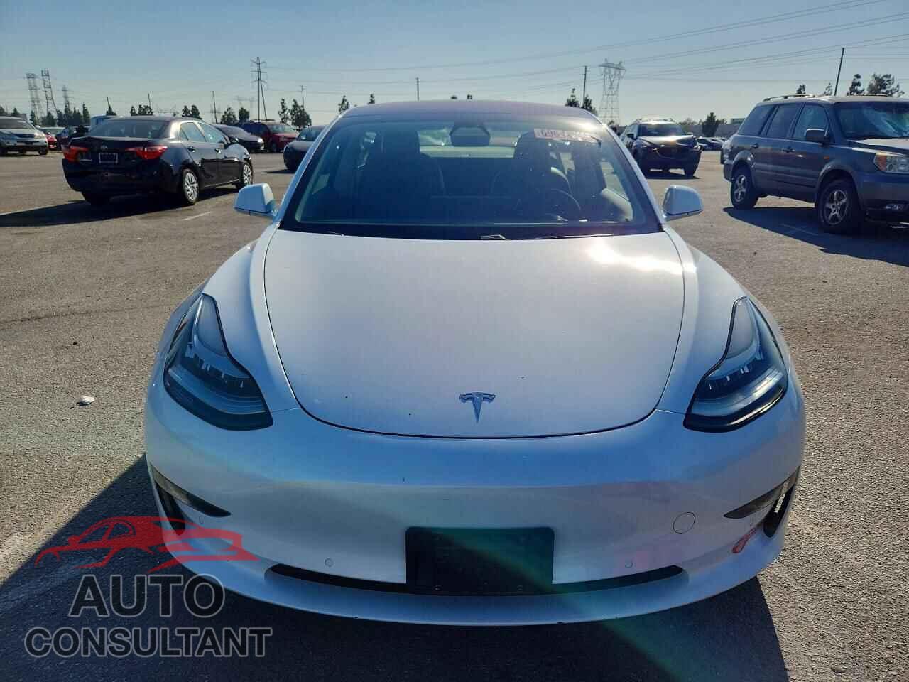 TESLA MODEL 3 2018 - 5YJ3E1EA8JF040450