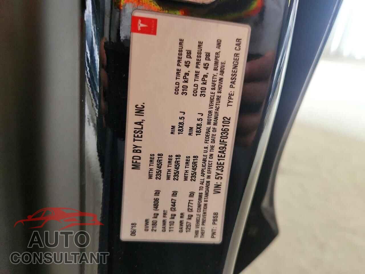 TESLA MODEL 3 2018 - 5YJ3E1EA9JF036102