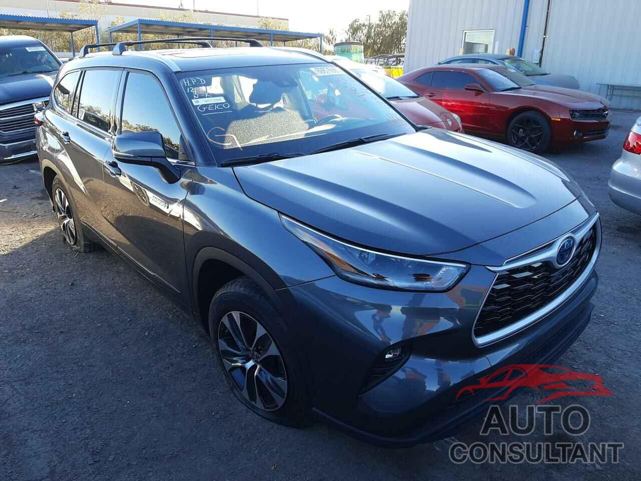 TOYOTA HIGHLANDER 2021 - 5TDHARAH9MS507345
