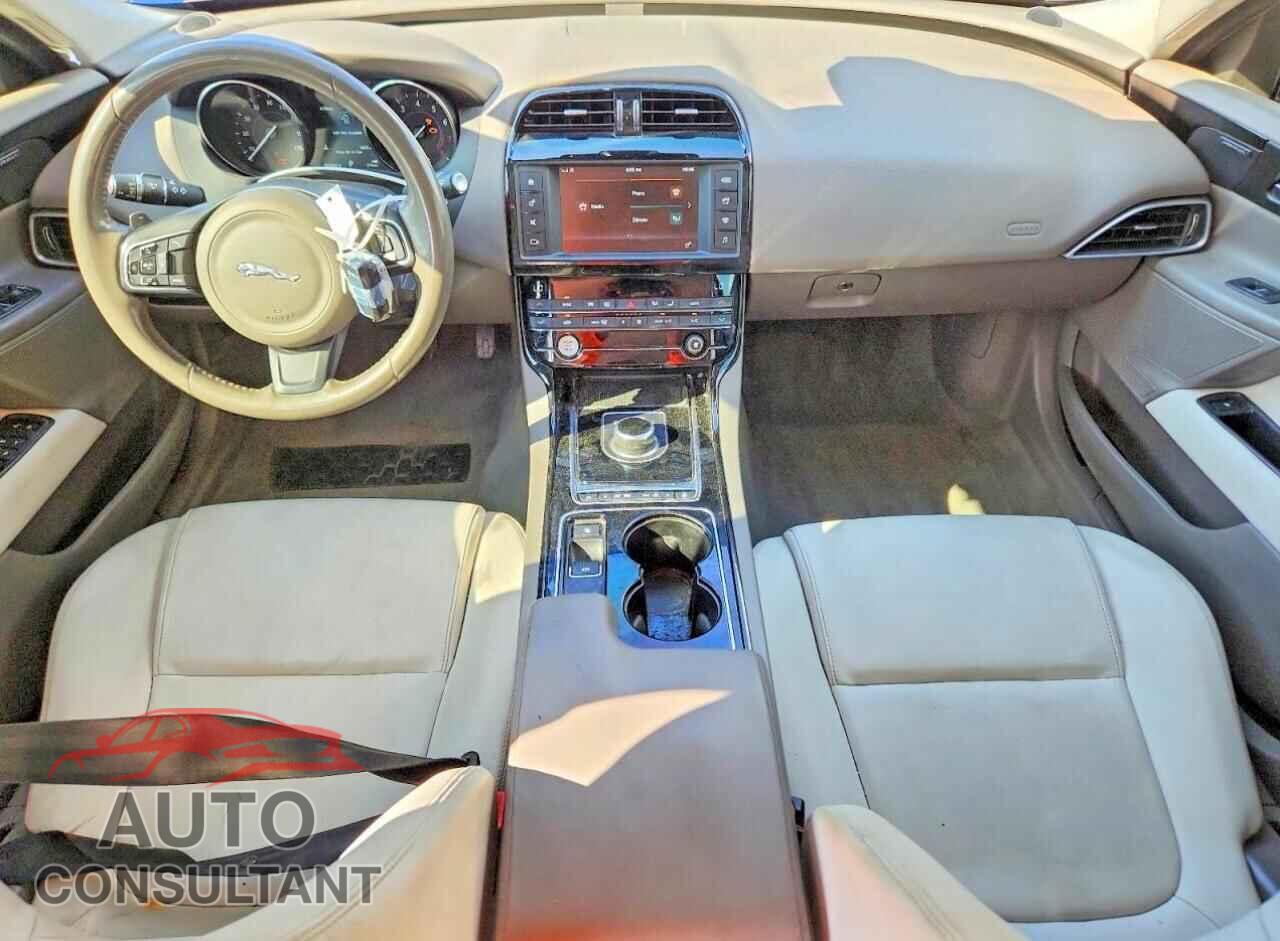 JAGUAR XE 2017 - SAJAJ4BV6HA971416