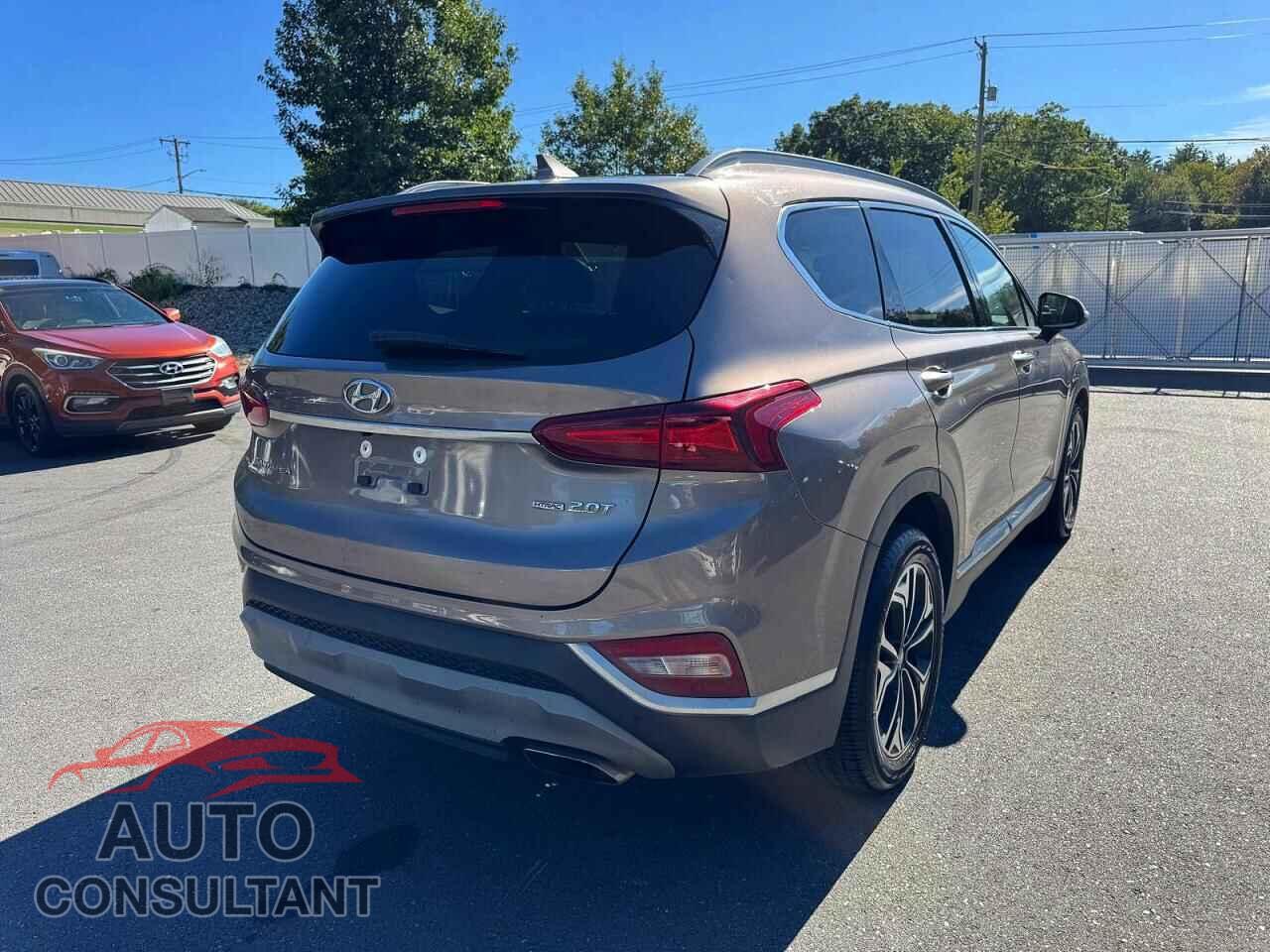 HYUNDAI SANTA FE 2019 - 5NMS5CAA7KH105267