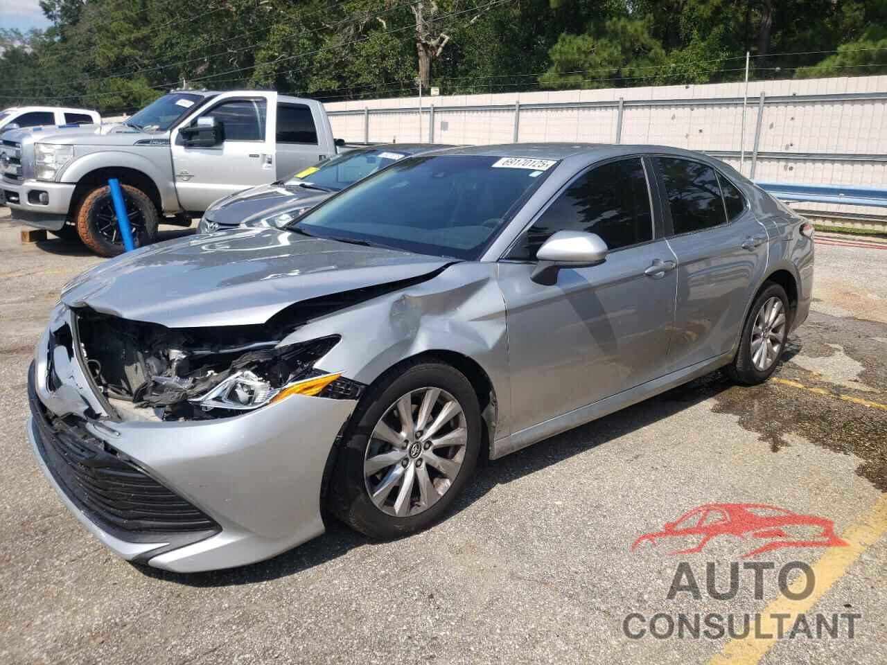 TOYOTA CAMRY 2018 - 4T1B11HK0JU654259