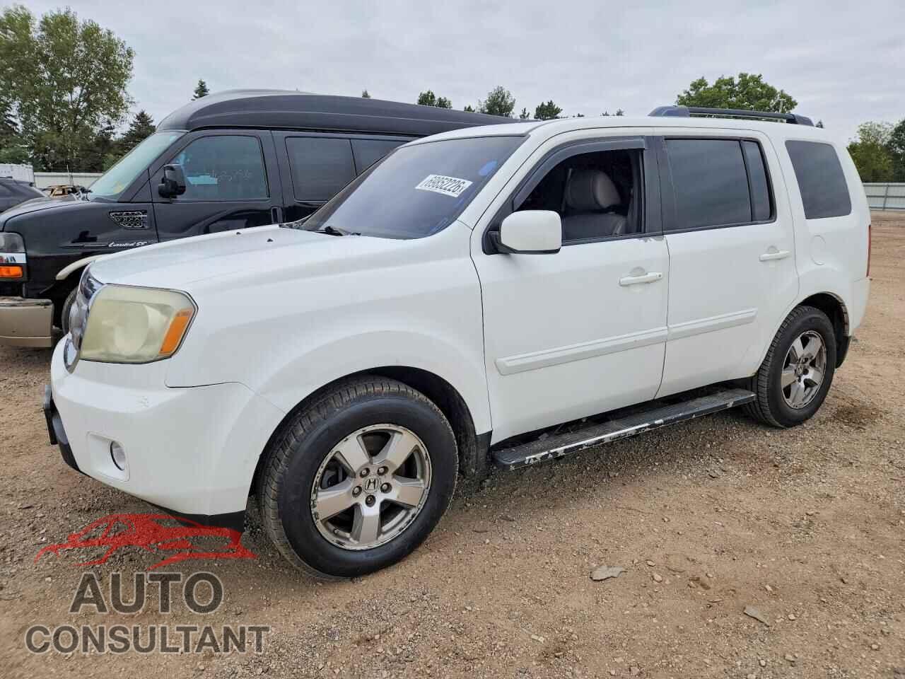 HONDA PILOT 2011 - 5FNYF4H52BB005908