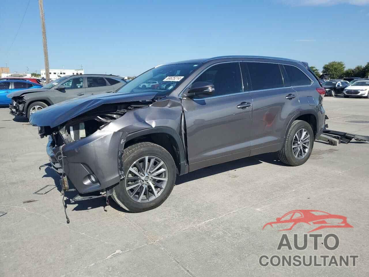 TOYOTA HIGHLANDER 2018 - 5TDKZRFH4JS543138