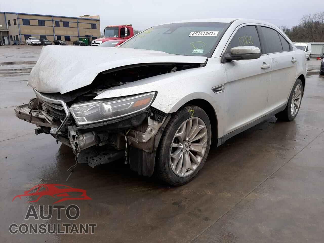FORD TAURUS 2018 - 1FAHP2F88JG109795