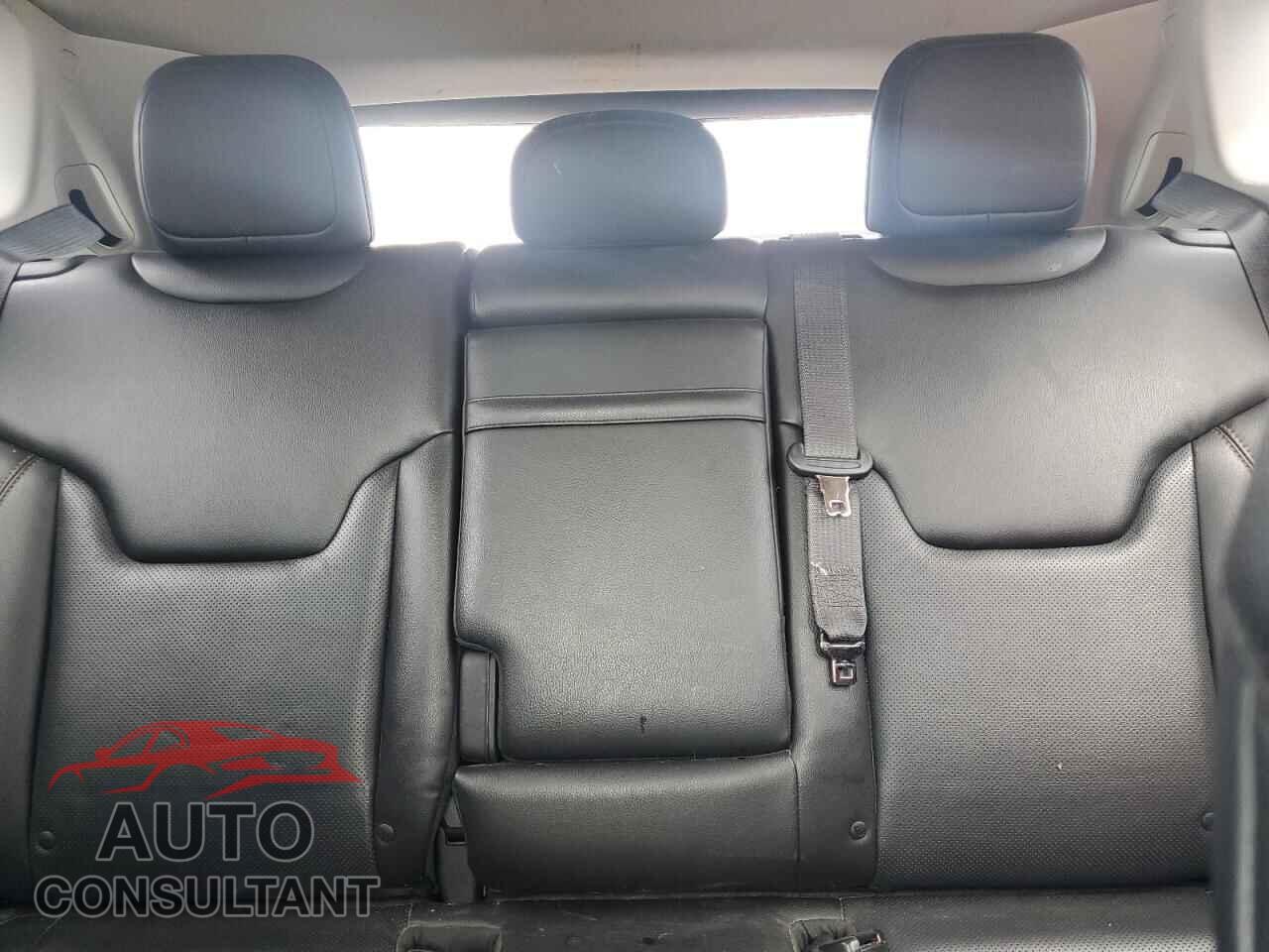JEEP COMPASS 2018 - 3C4NJDCB1JT201949