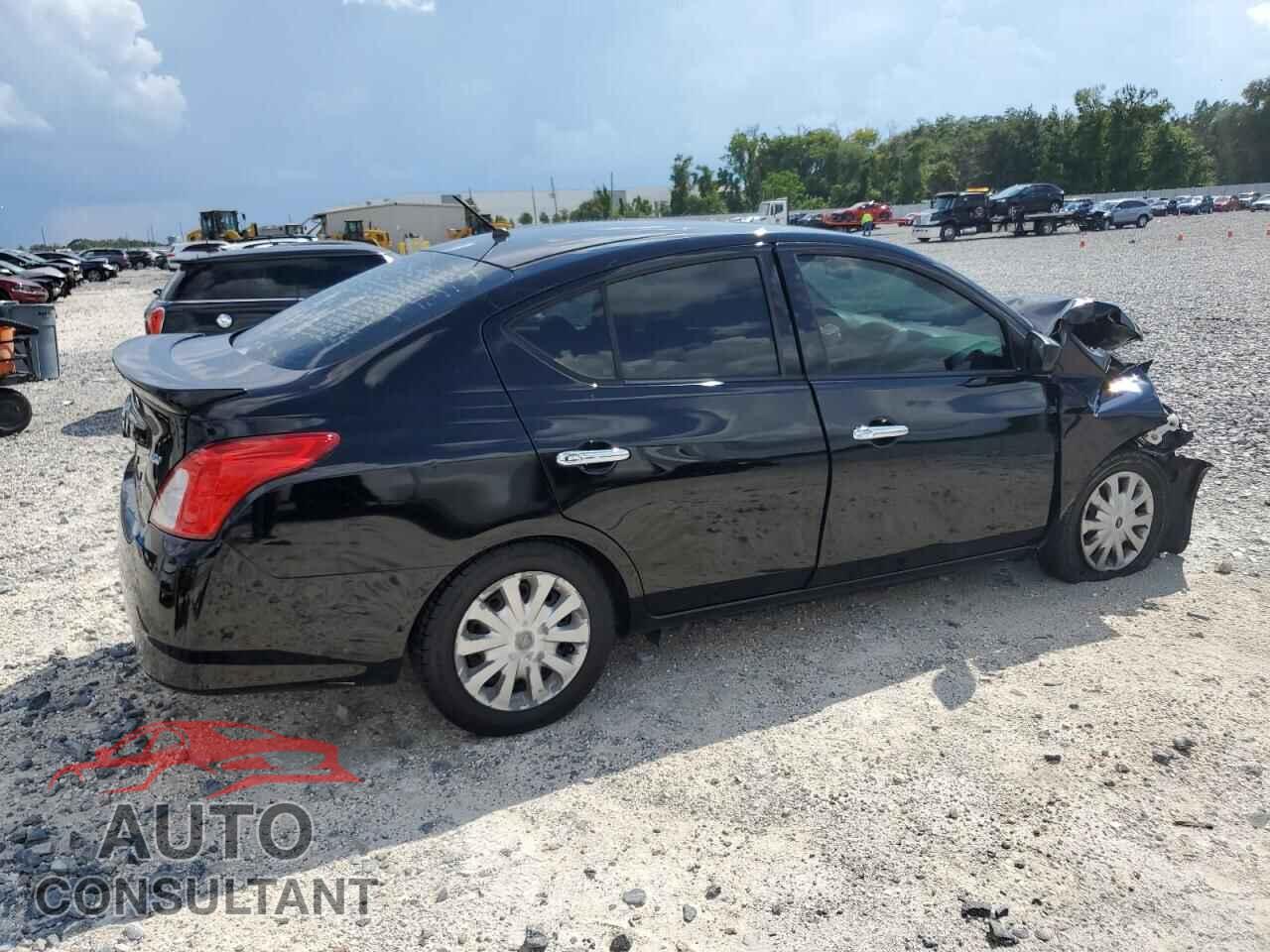 NISSAN VERSA 2017 - 3N1CN7AP1HL826411