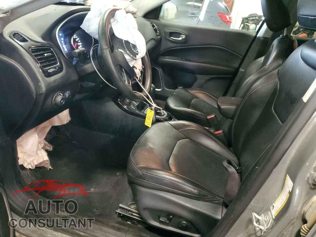 JEEP COMPASS 2019 - 3C4NJDCB6KT767199