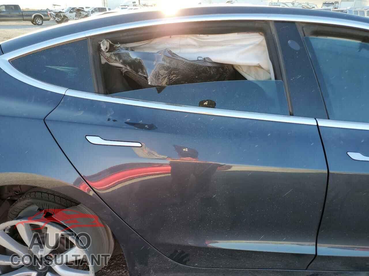 TESLA MODEL 3 2018 - 5YJ3E1EB2JF111358