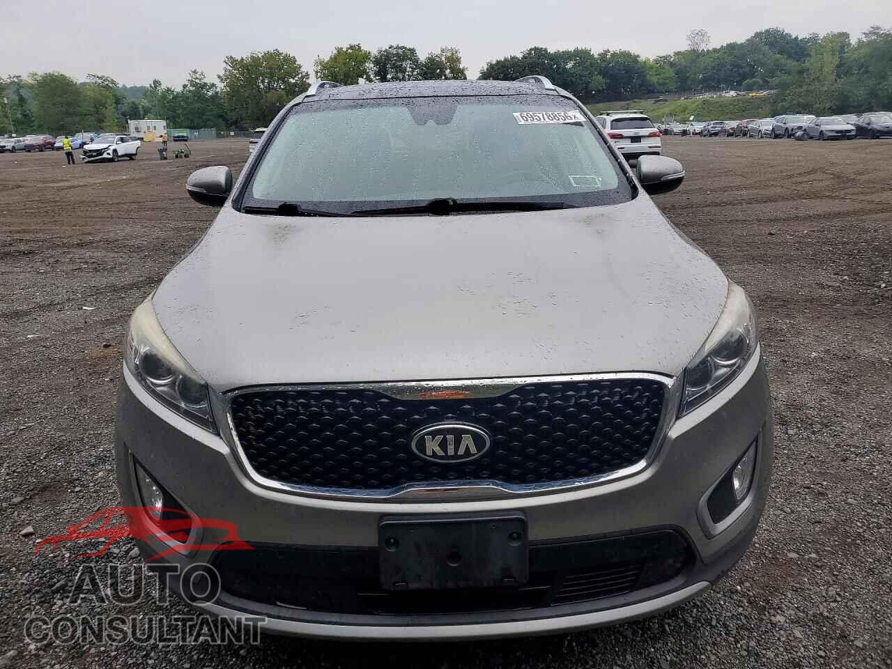 KIA SORENTO 2018 - 5XYPHDA13JG356864
